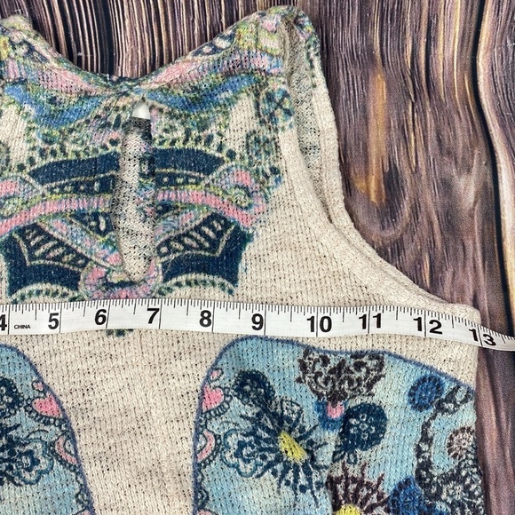 Elephant Print Top - Picture 13 of 13